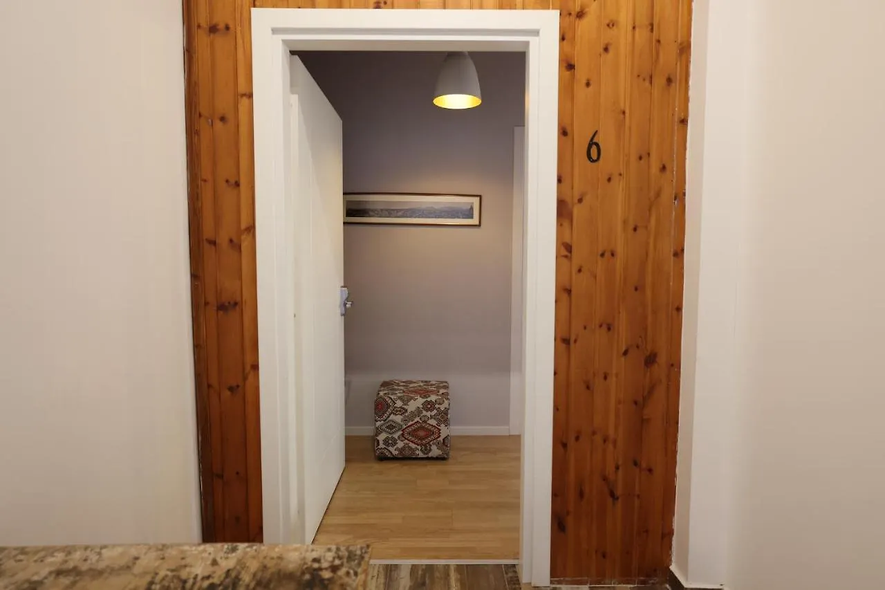 Tirana Experience, Authentic Stays In The Heart Of Old Тирана 0*,